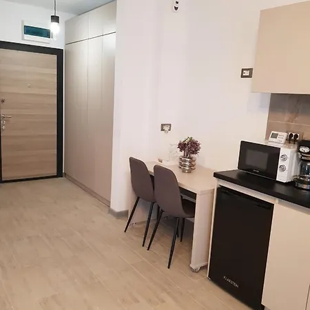 Alezzi-retreat Xl Năvodari